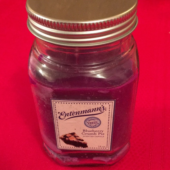 New - Entenmann’s Scented Jar Candle - Blueberry Crumb Pie - Picture 1 of 4